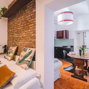 https://la-vetrina.it-romehotels.com
